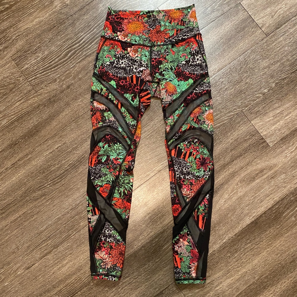 LuluLemon Wunder Under Luxtreme -Limited Edition Fabric - Size 6